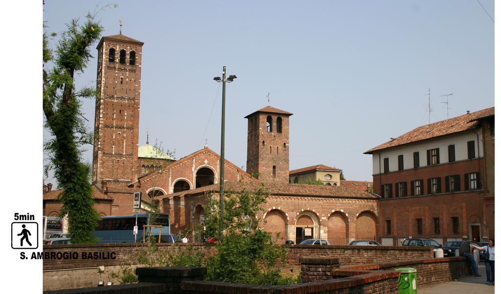 Duomo Luxury House 9 Pax Villa Milan Room photo